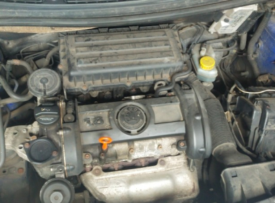 Легковой автомобиль седан SKODA ROOMSTER