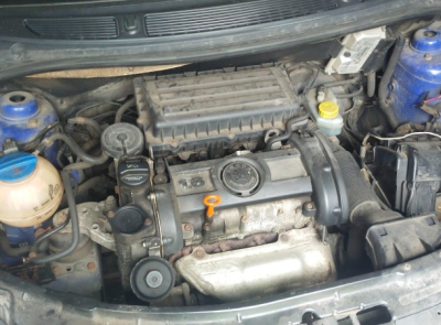 Легковой автомобиль седан SKODA ROOMSTER